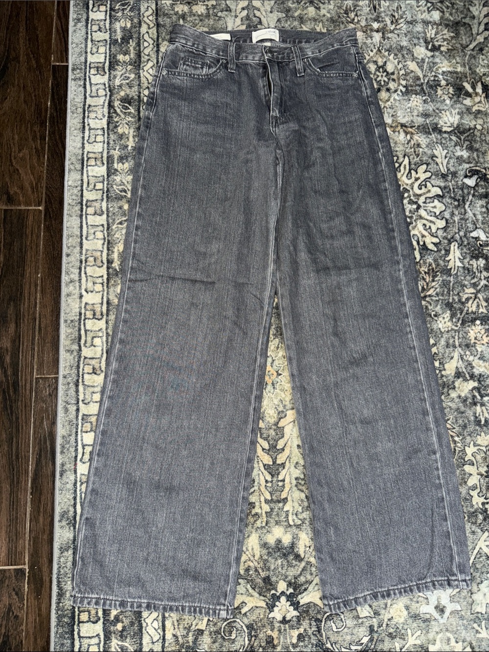 Wmmen's Wide Leg Gray Jeans